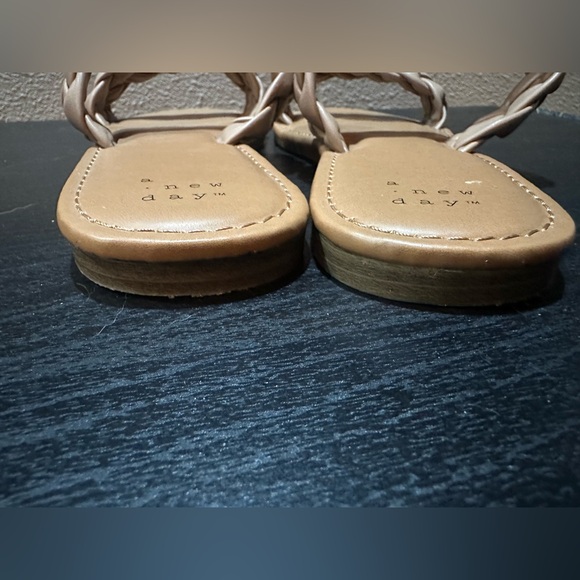 Sandal bundle, brown and black, size 10 - Picture 7 of 8